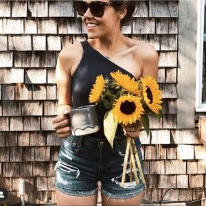 High waisted distressed AE denim shorts